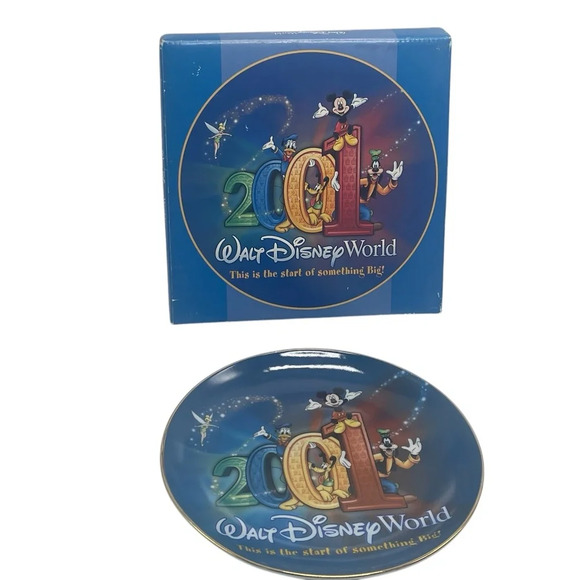Walt Disney World 2001 Collector Plate This Is the Start of Something Big! - Picture 1 of 16